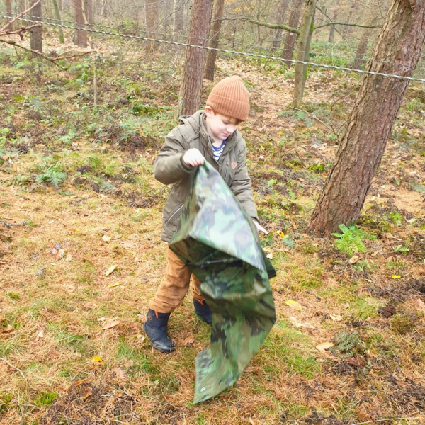 Getarnter Unterschlupf für die ganze Bande - Komplettset zum Budenbau im Wald Online – Bild 3